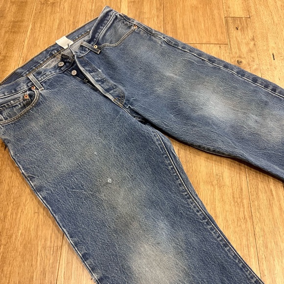 LEVIS Vintage 501 Distressed Classic Wash Straight Leg Jeans - Picture 11 of 16
